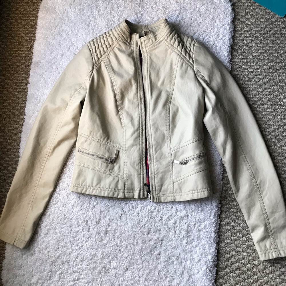 ✨Therapy Bomber Jacket size M✨